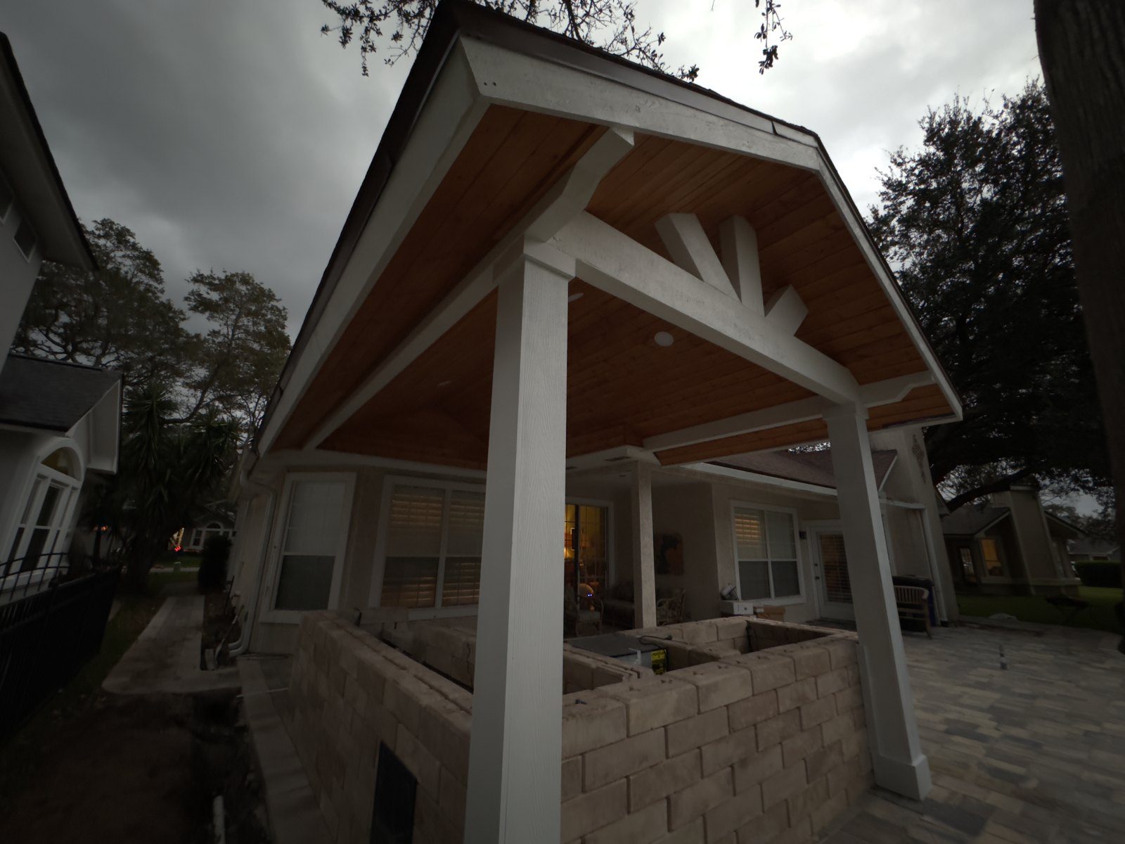 Gable Pavilion · Integrated Outdoor Kitchen